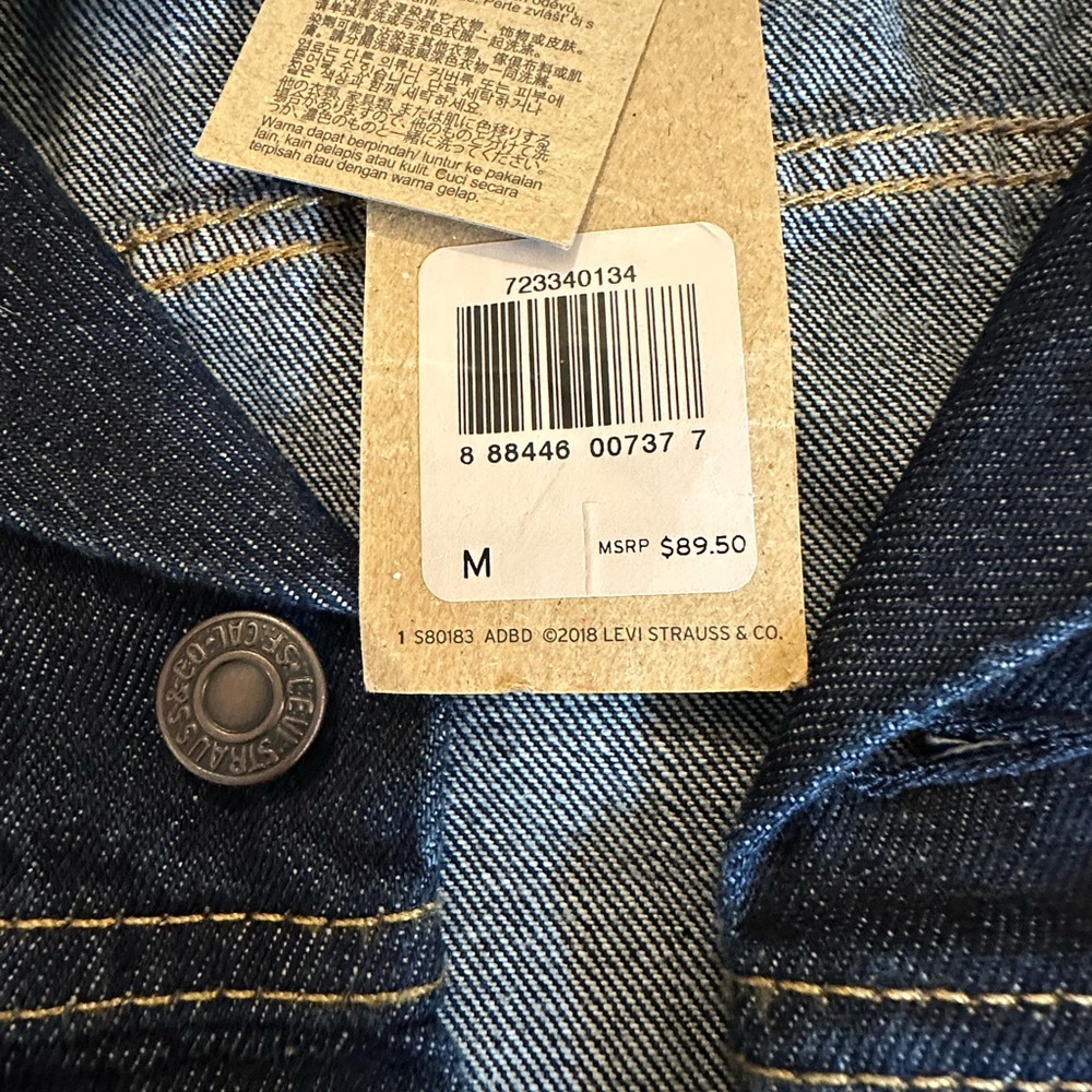 NWT Levi’s Dark Wash Men’s Denim Trucker Jacket Classic Holiday Layering M XL - Picture 7 of 11
